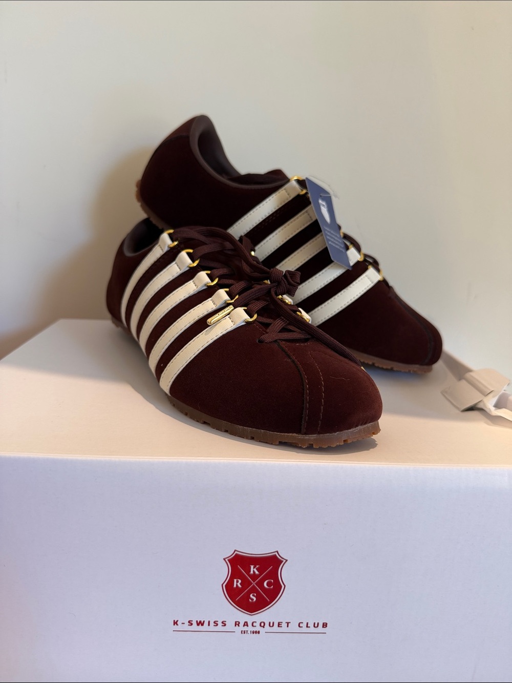 K-Swiss Unisex Burgundy Retro Trainer with White Stripes